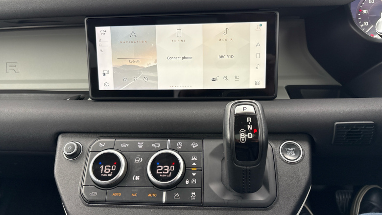 Land Rover Defender 3.0 D200 SE 110 5dr Auto Diesel Estate